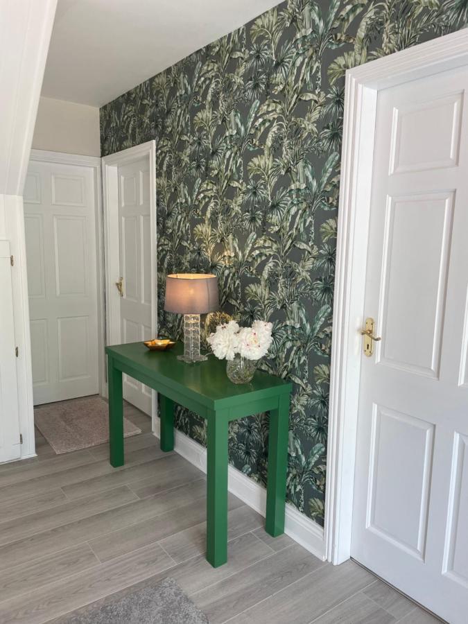 Luxury Apartment, Bed And Breakfast Galway Bagian luar foto